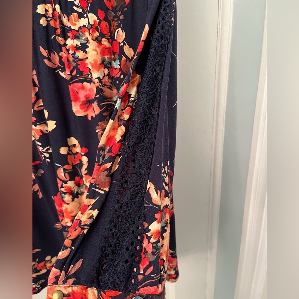 Torrid Navy Floral Twill Lace Trim Top - Picture 8 of 8